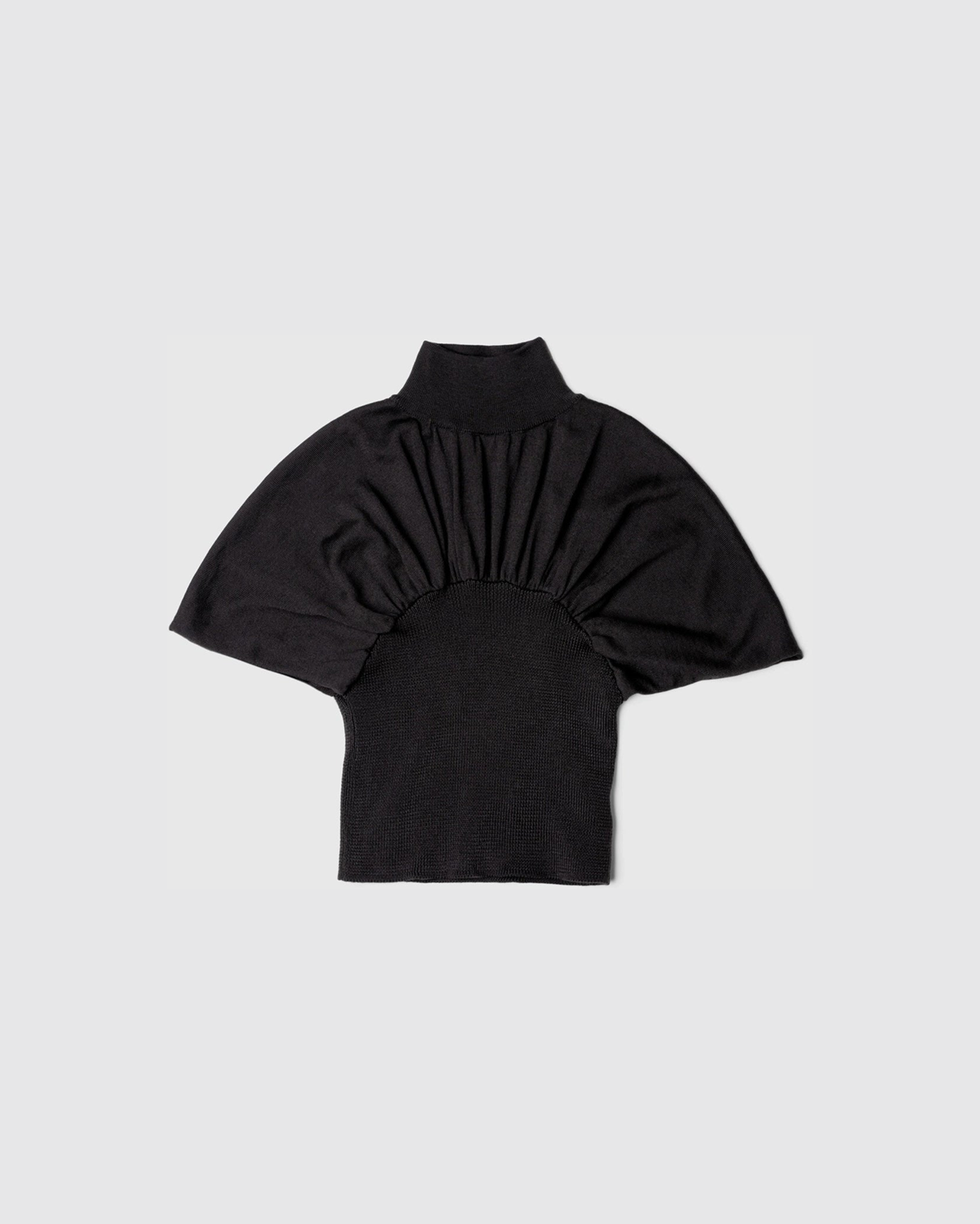 CIRCLE CROPPED TOP