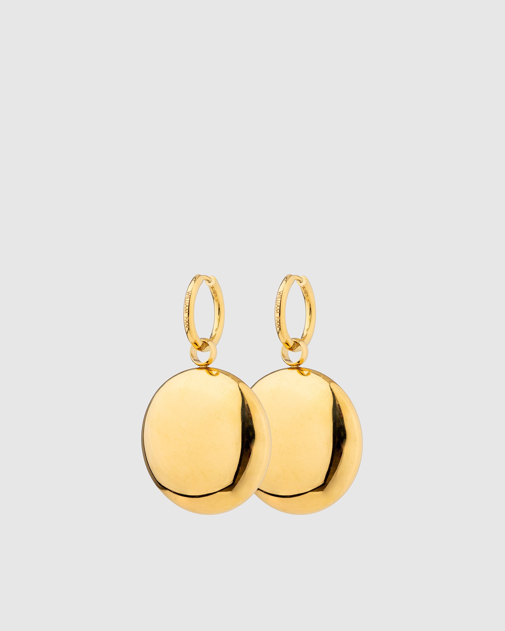 MEDAILLON EARRING
