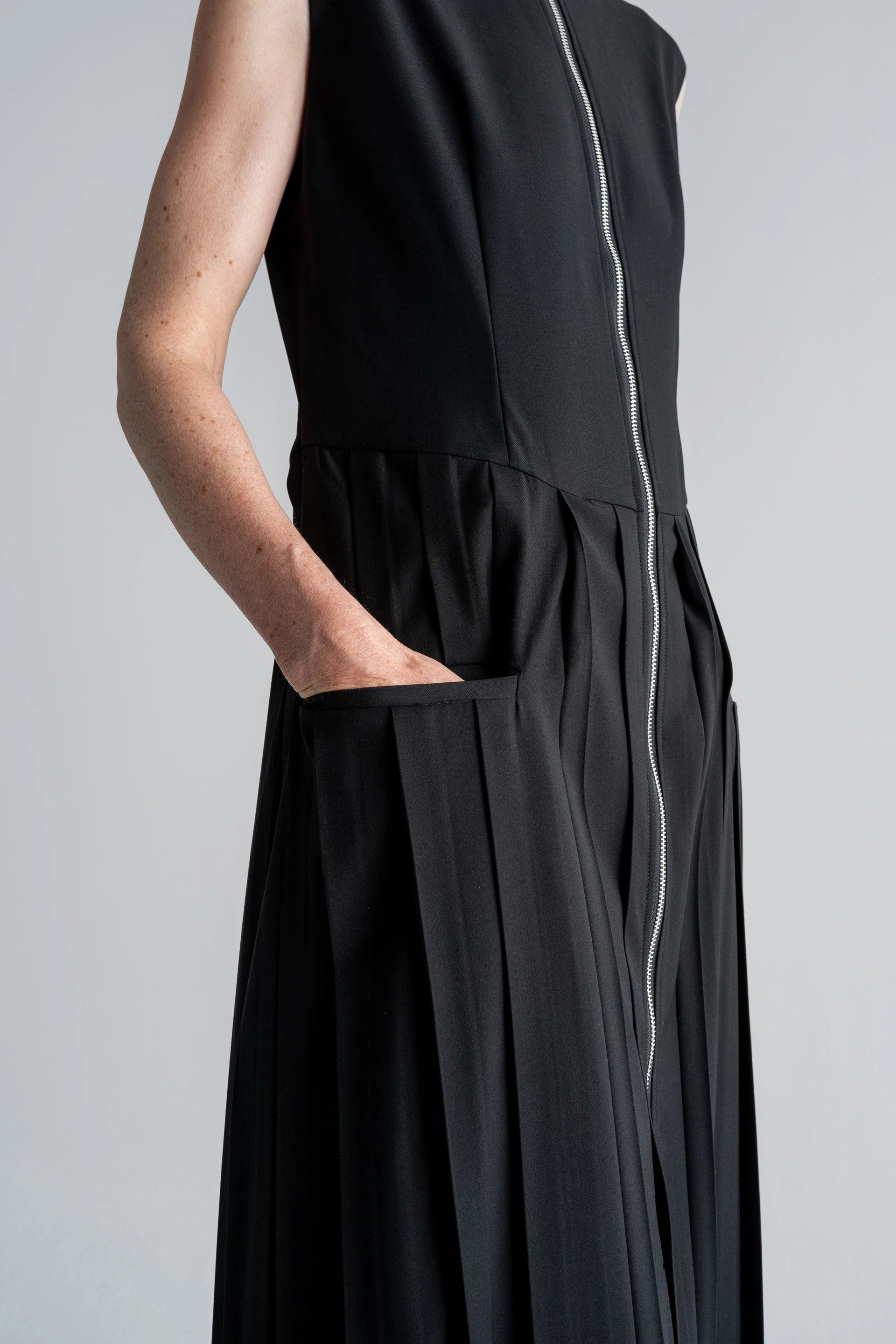 VEST DRESS