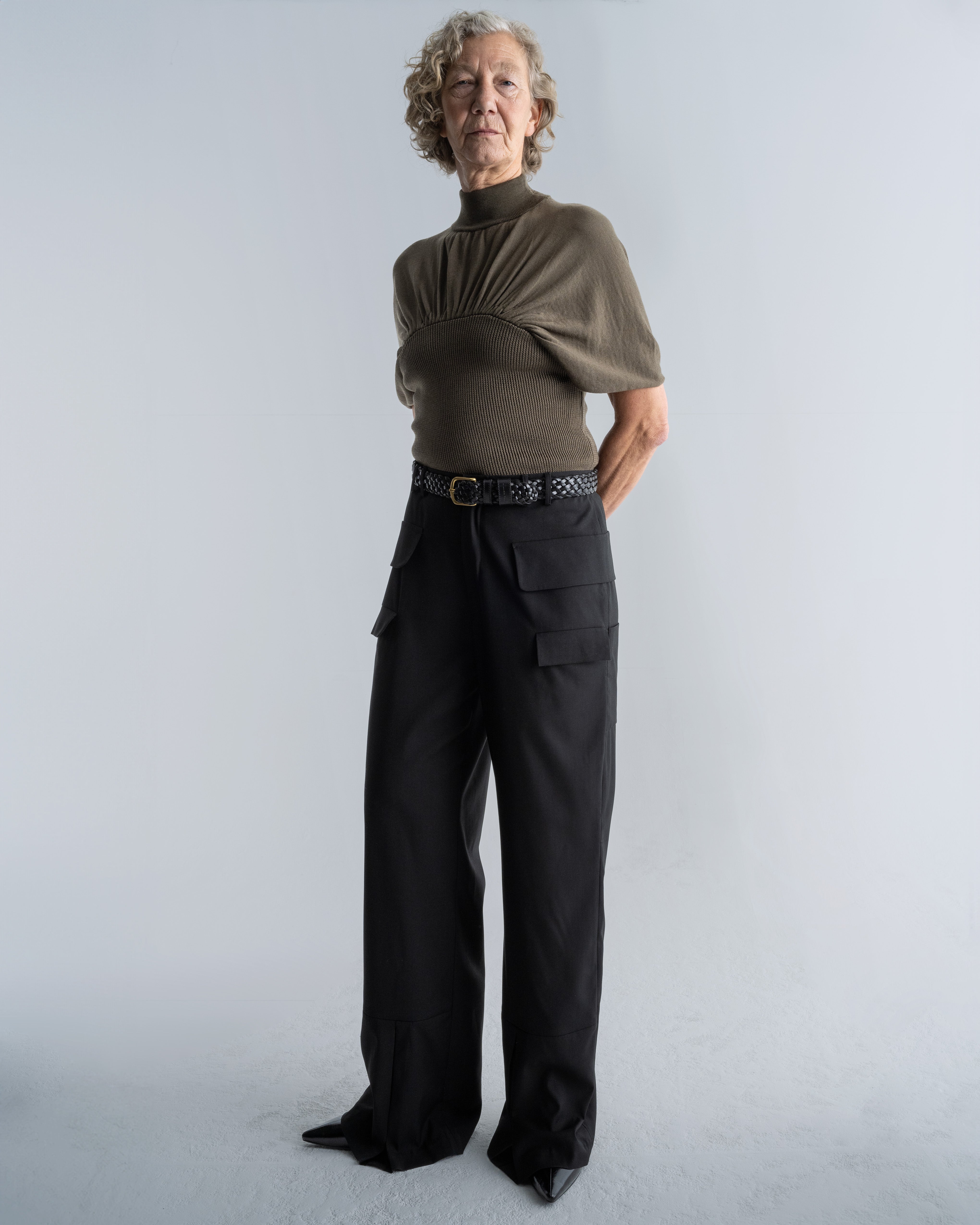 CIRCLE CROPPED TOP