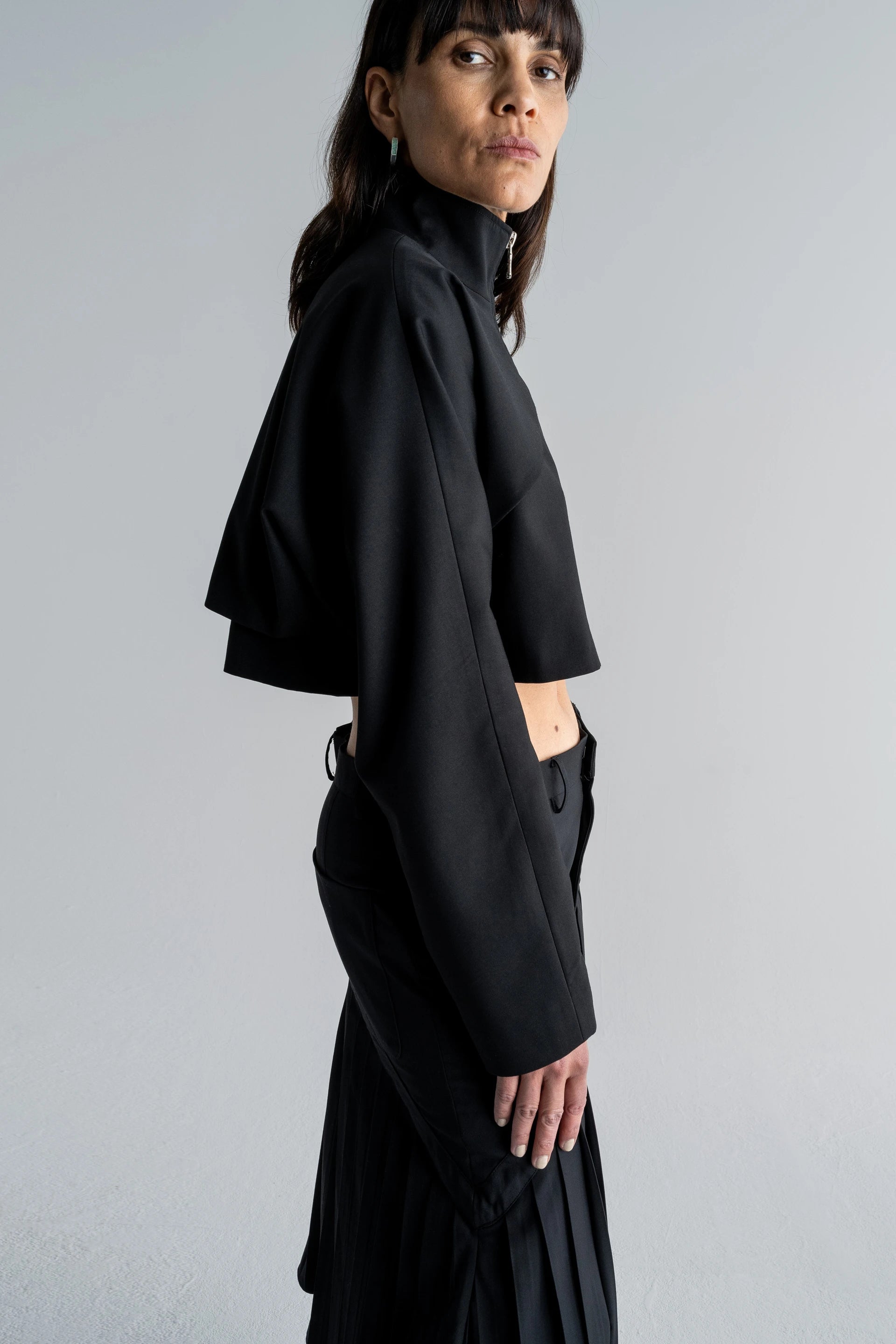 CROPPED CAPE JACKET