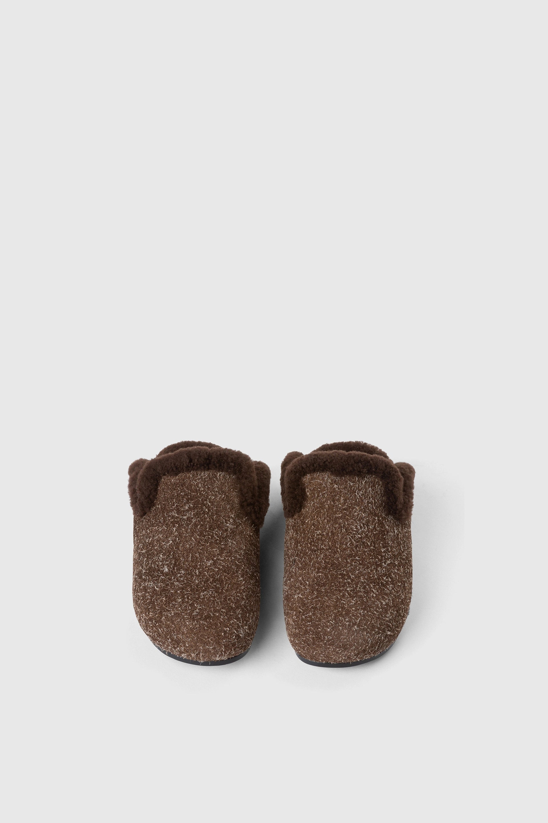 SLIPPER