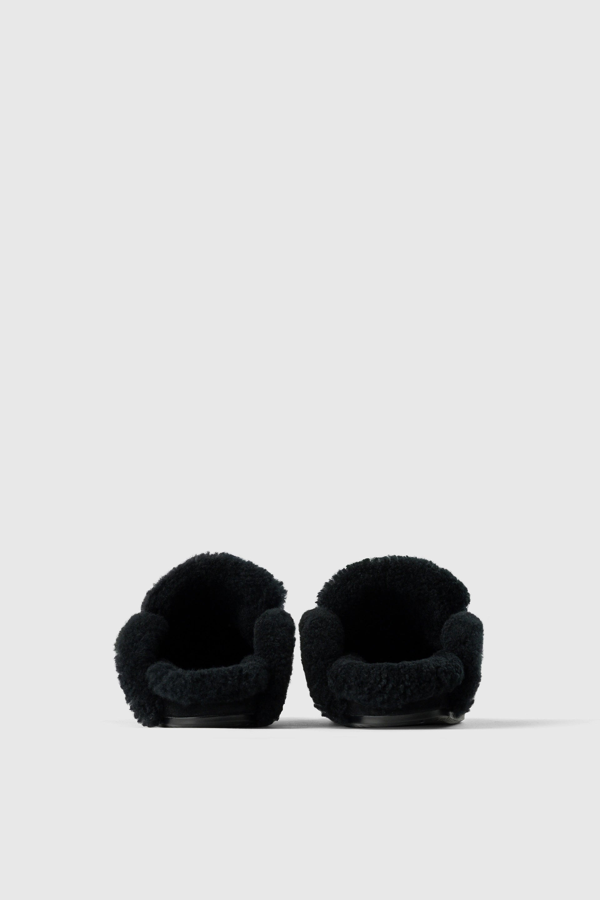 SLIPPER
