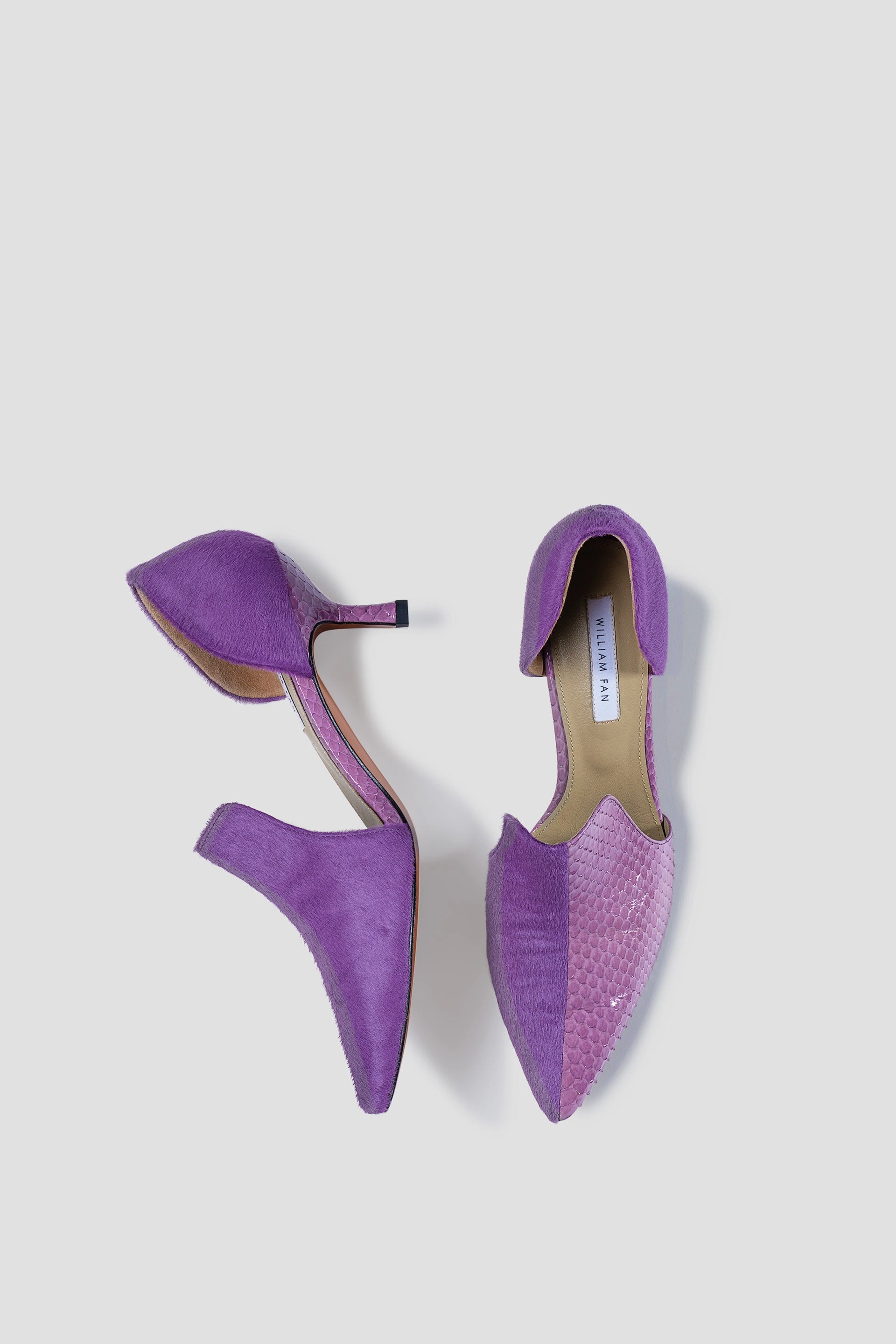 KITTEN HEEL