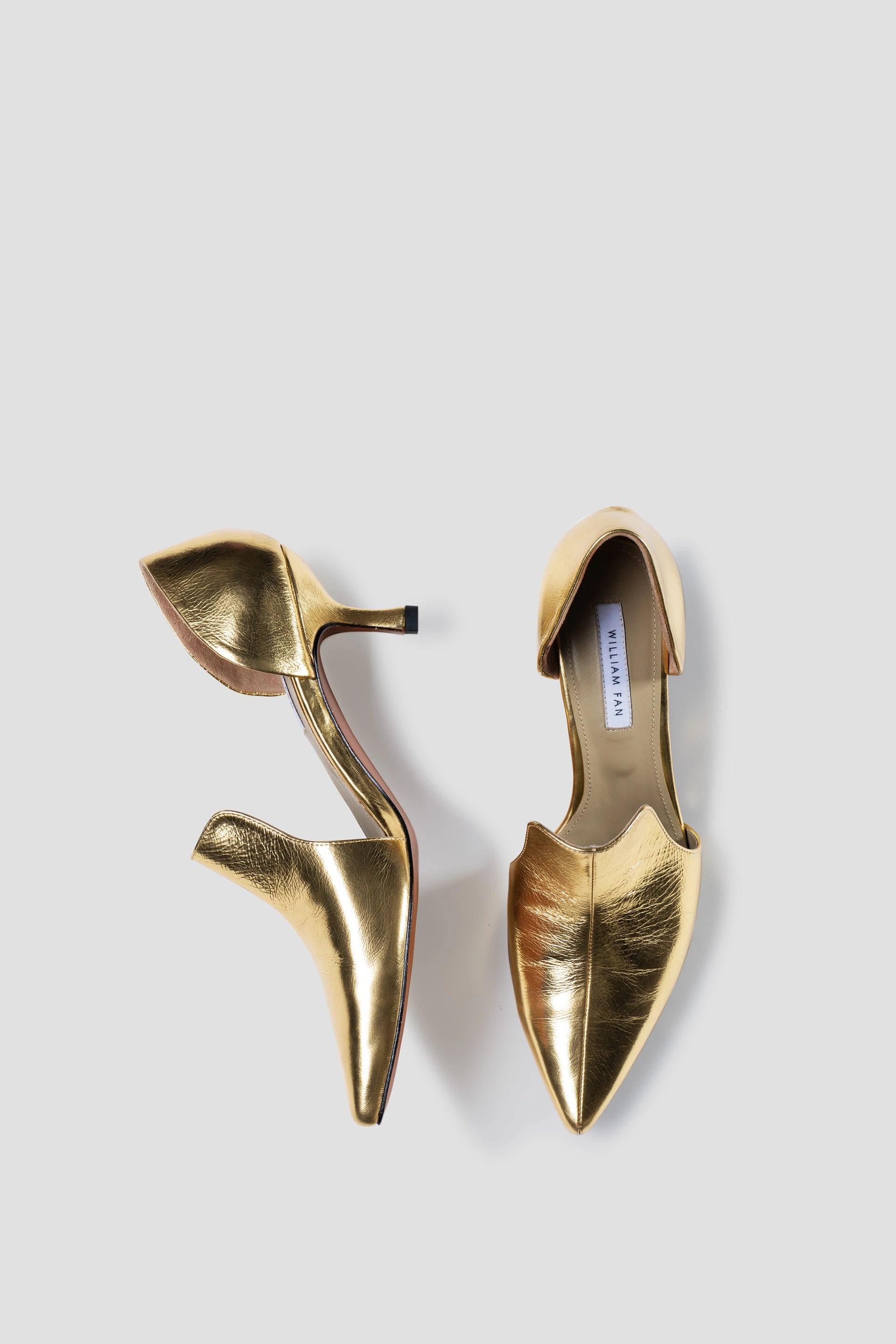 KITTEN HEEL