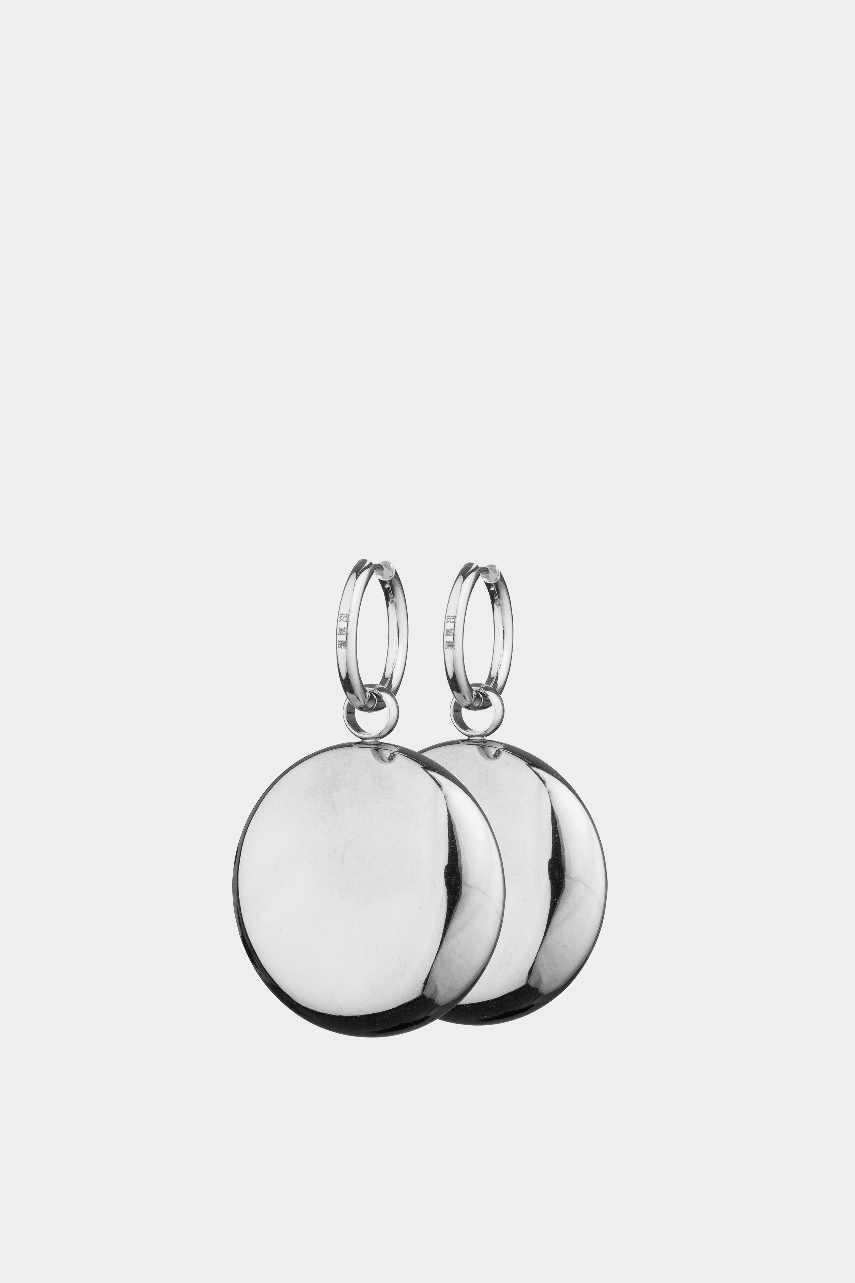 MEDAILLON EARRING
