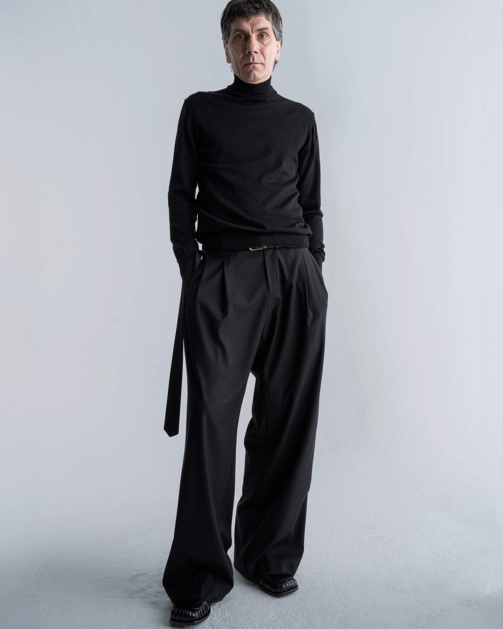 BAGGY FLARE PANTS - WILLIAM FAN