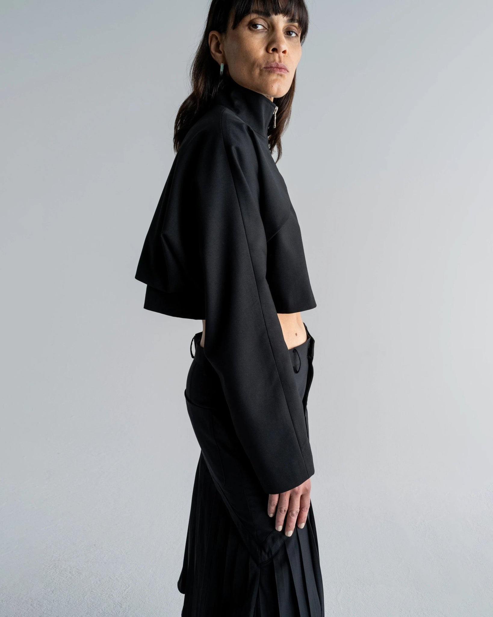 CROPPED CAPE JACKET - WILLIAM FAN