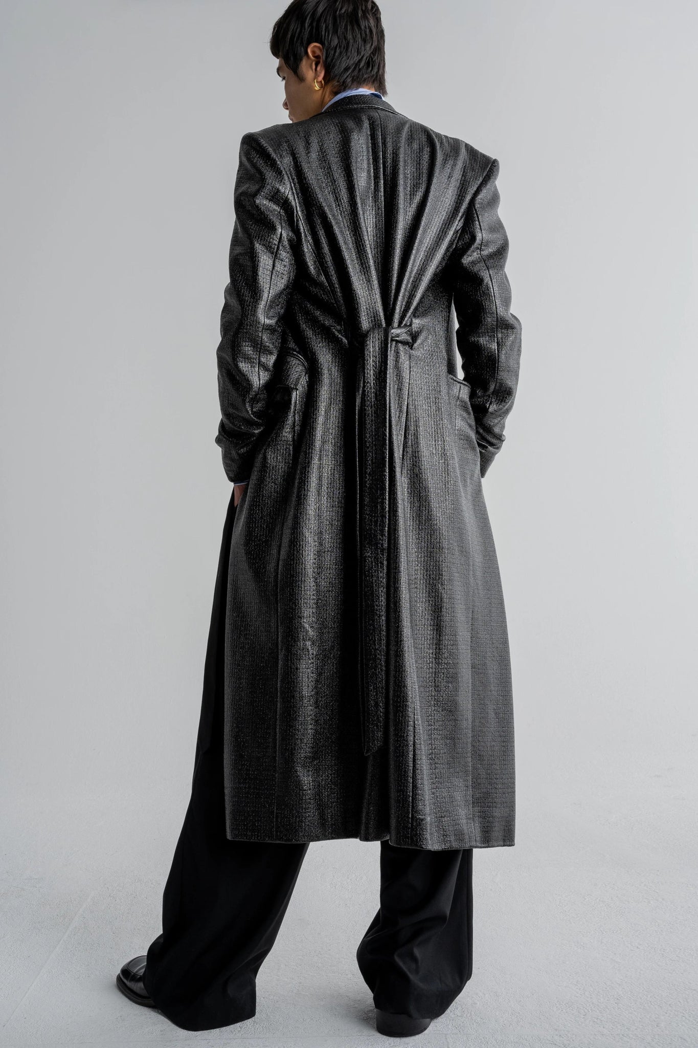 DOUBLE BREASTED COAT - WILLIAM FAN