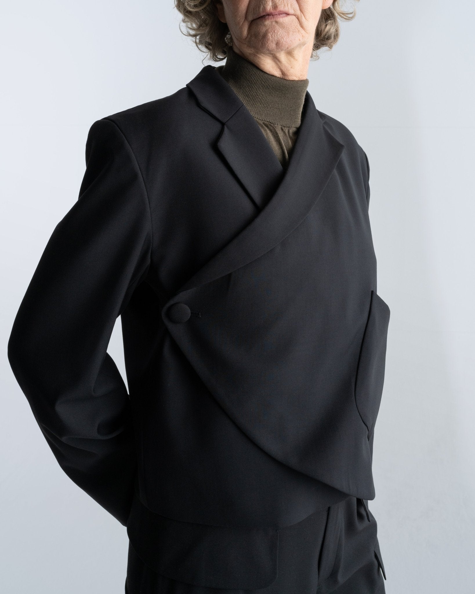 HUG BLAZER - WILLIAM FAN