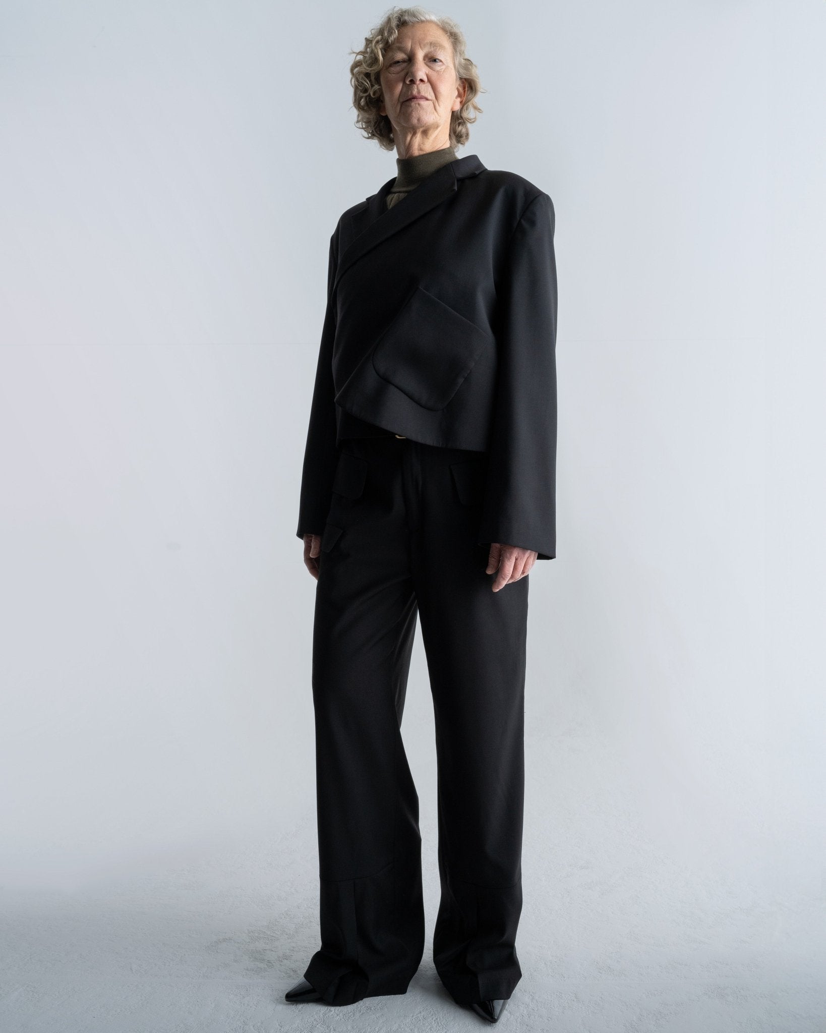 HUG BLAZER - WILLIAM FAN