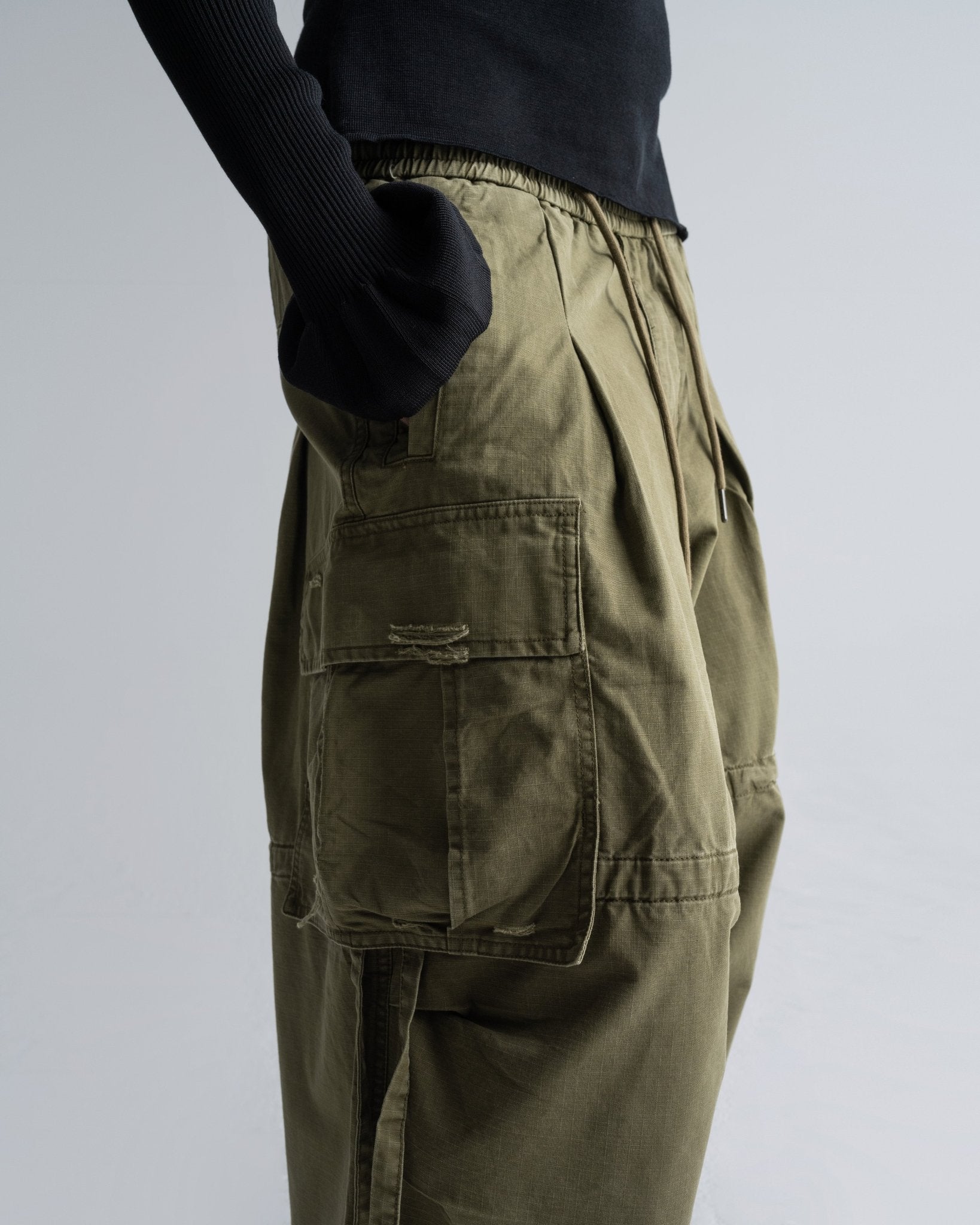 NICKI PANTS - WILLIAM FAN