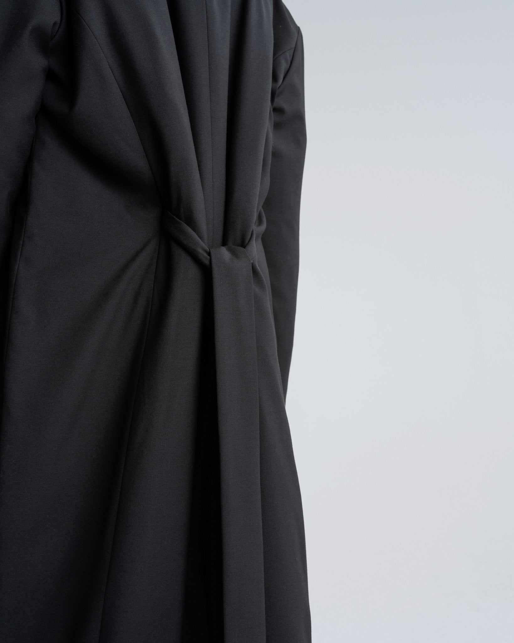 PADDED EGGSHAPE COAT - WILLIAM FAN