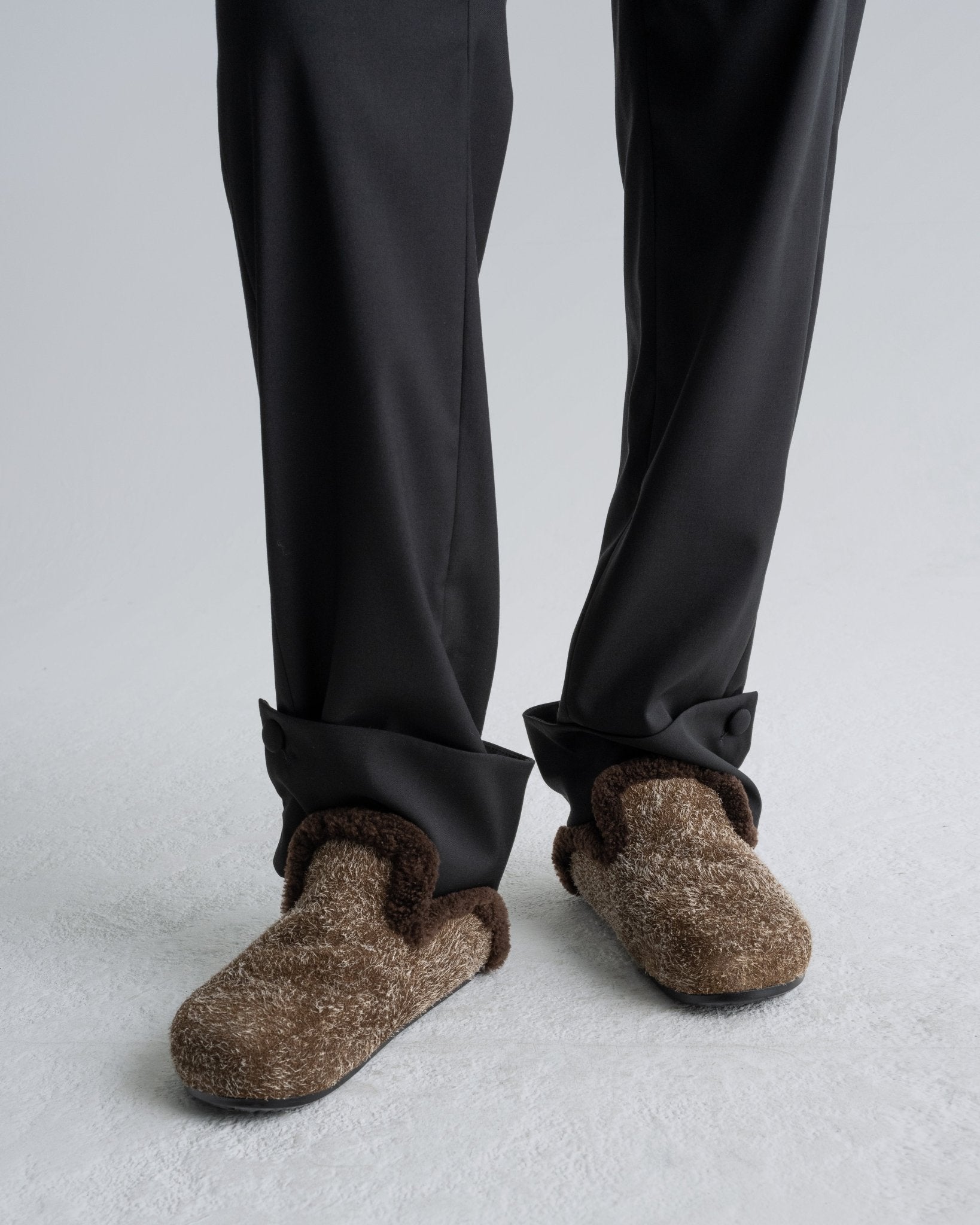 SLIPPER - WILLIAM FAN