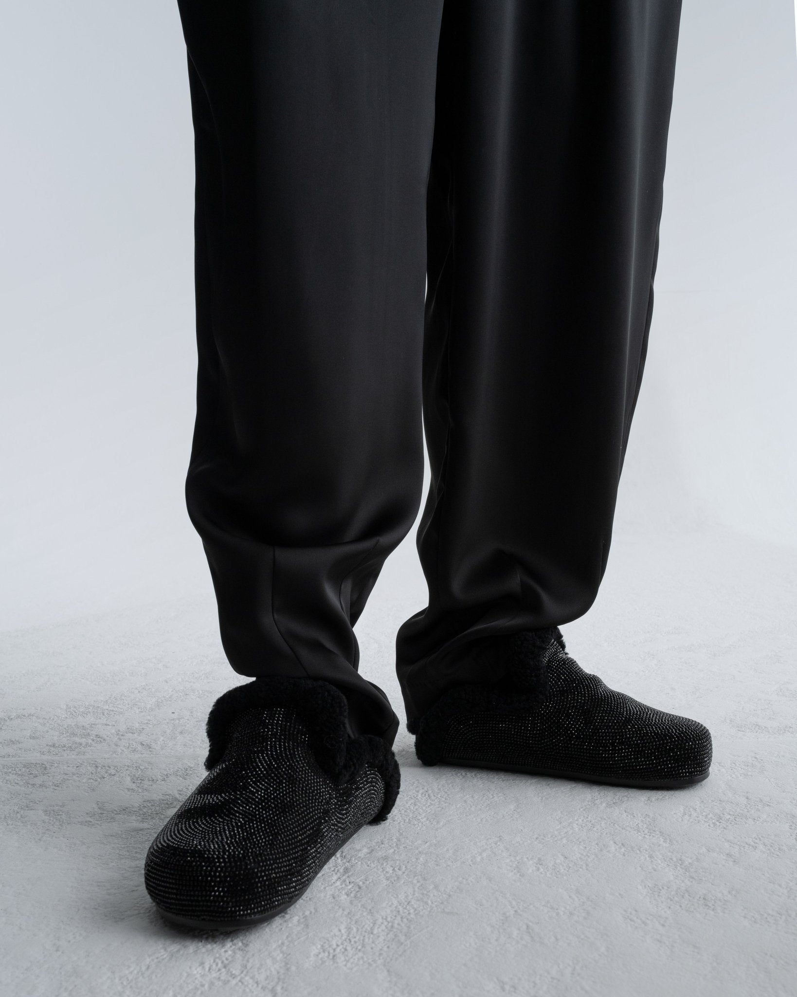 SLIPPER - WILLIAM FAN