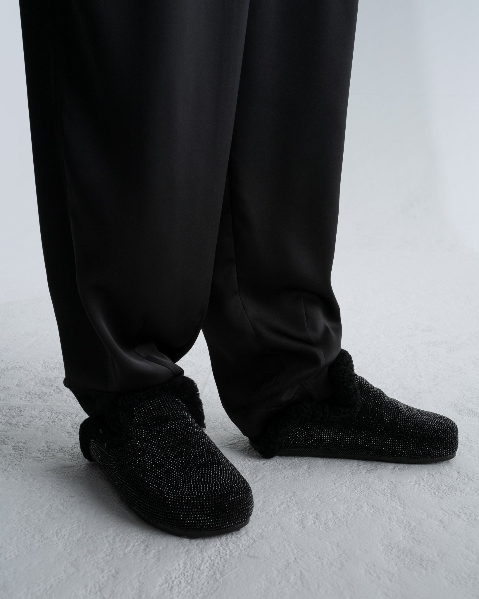 SLIPPER - WILLIAM FAN