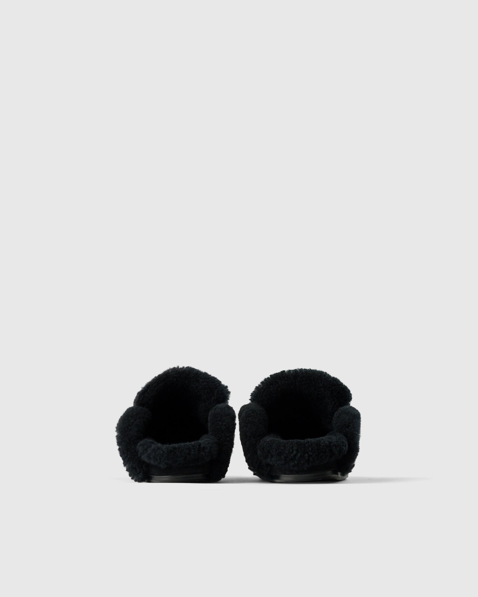 SLIPPER - WILLIAM FAN