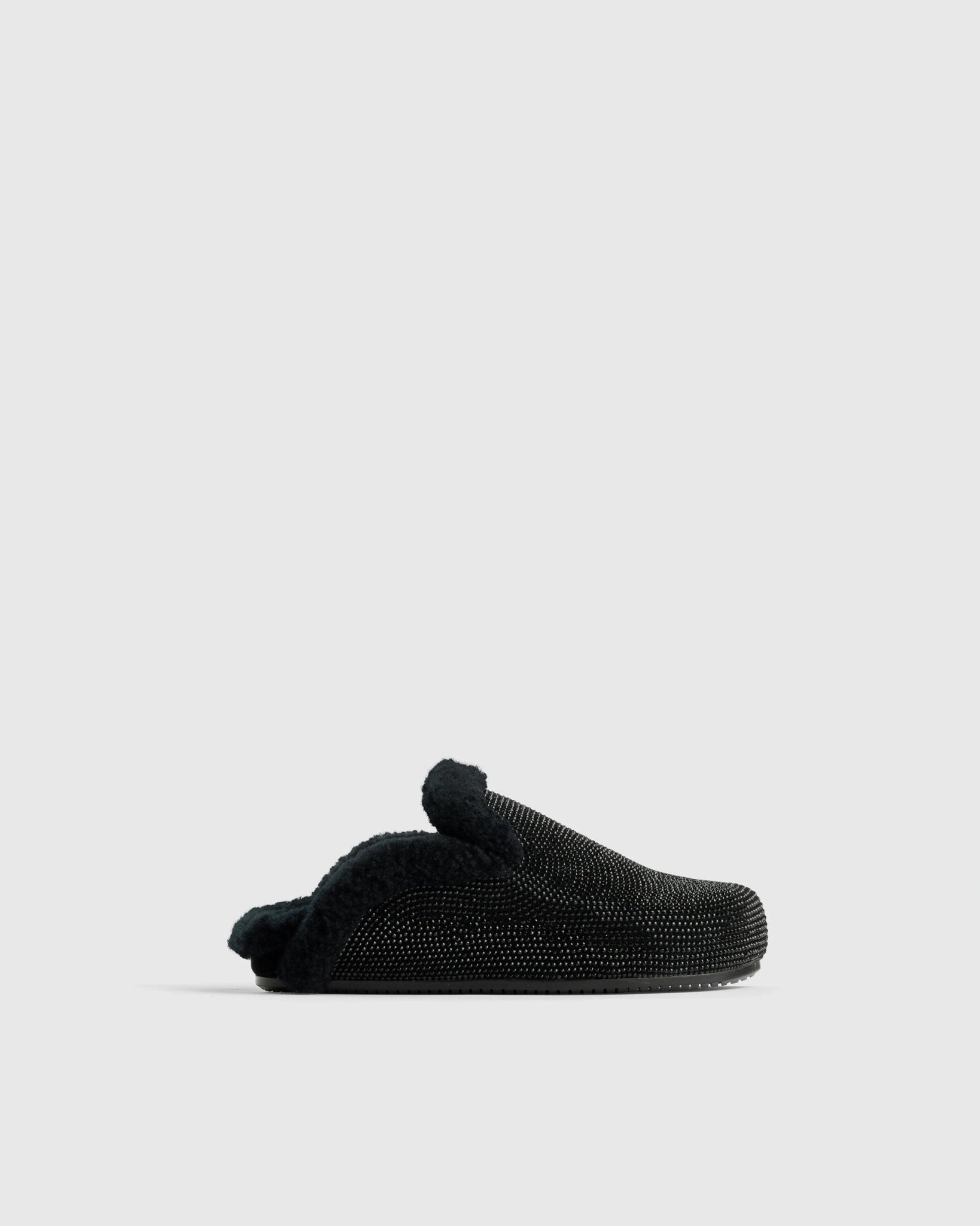 SLIPPER - WILLIAM FAN