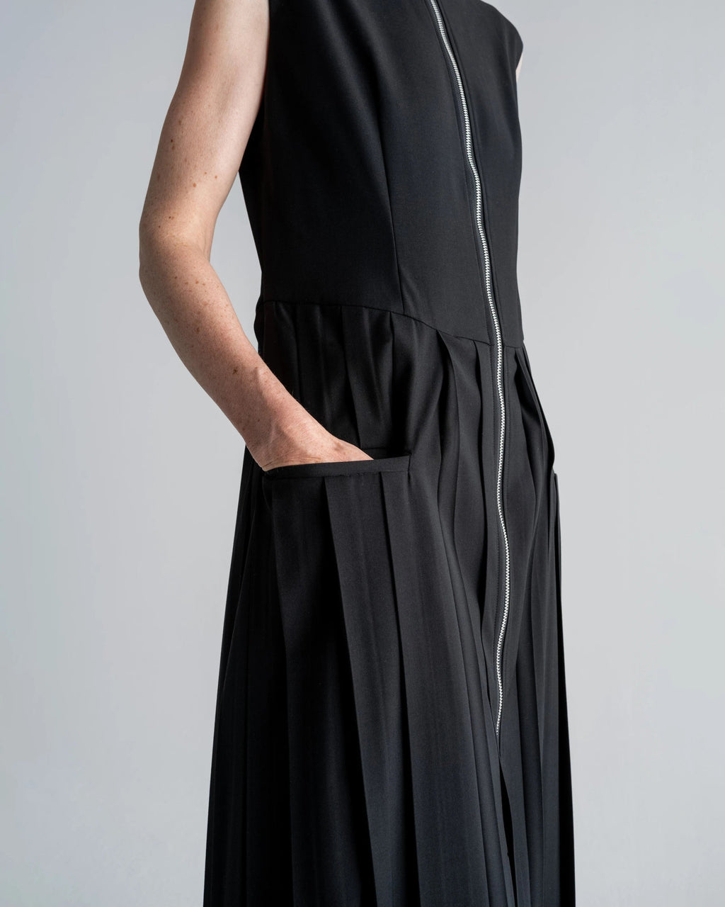 VEST DRESS - WILLIAM FAN