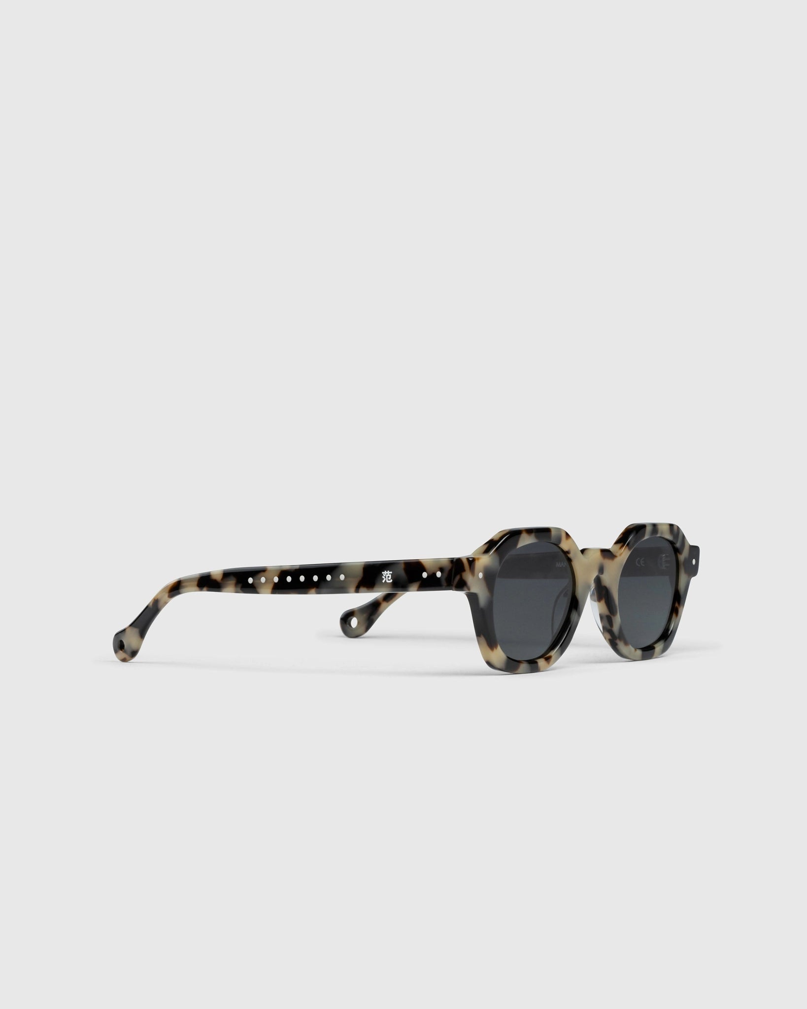 WILLIAM GLASSES - WILLIAM FAN